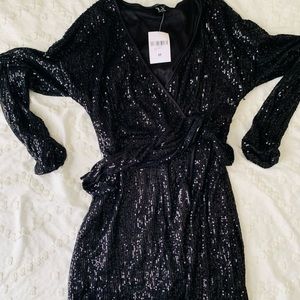 FOREVER 21 BLACK SEQUENCE DRESS